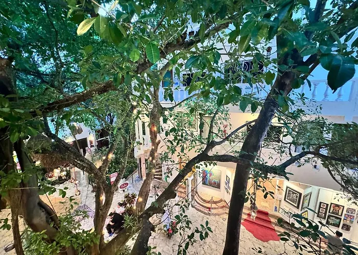 Ha Garden Gallery - 5th Avenue Hotel *