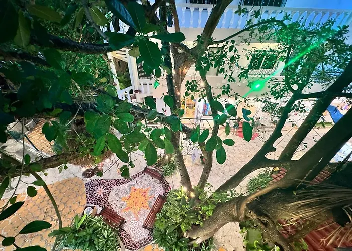 Ha Garden Gallery - 5th Avenue Hotel *